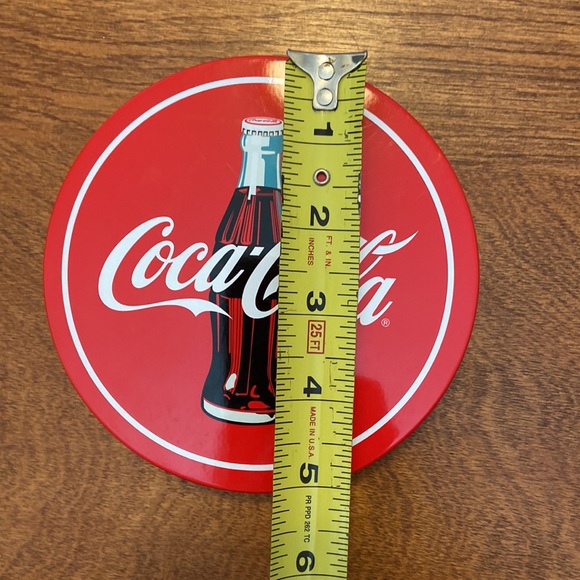 NWOT Coca Cola Collectable Tin. - Picture 5 of 8
